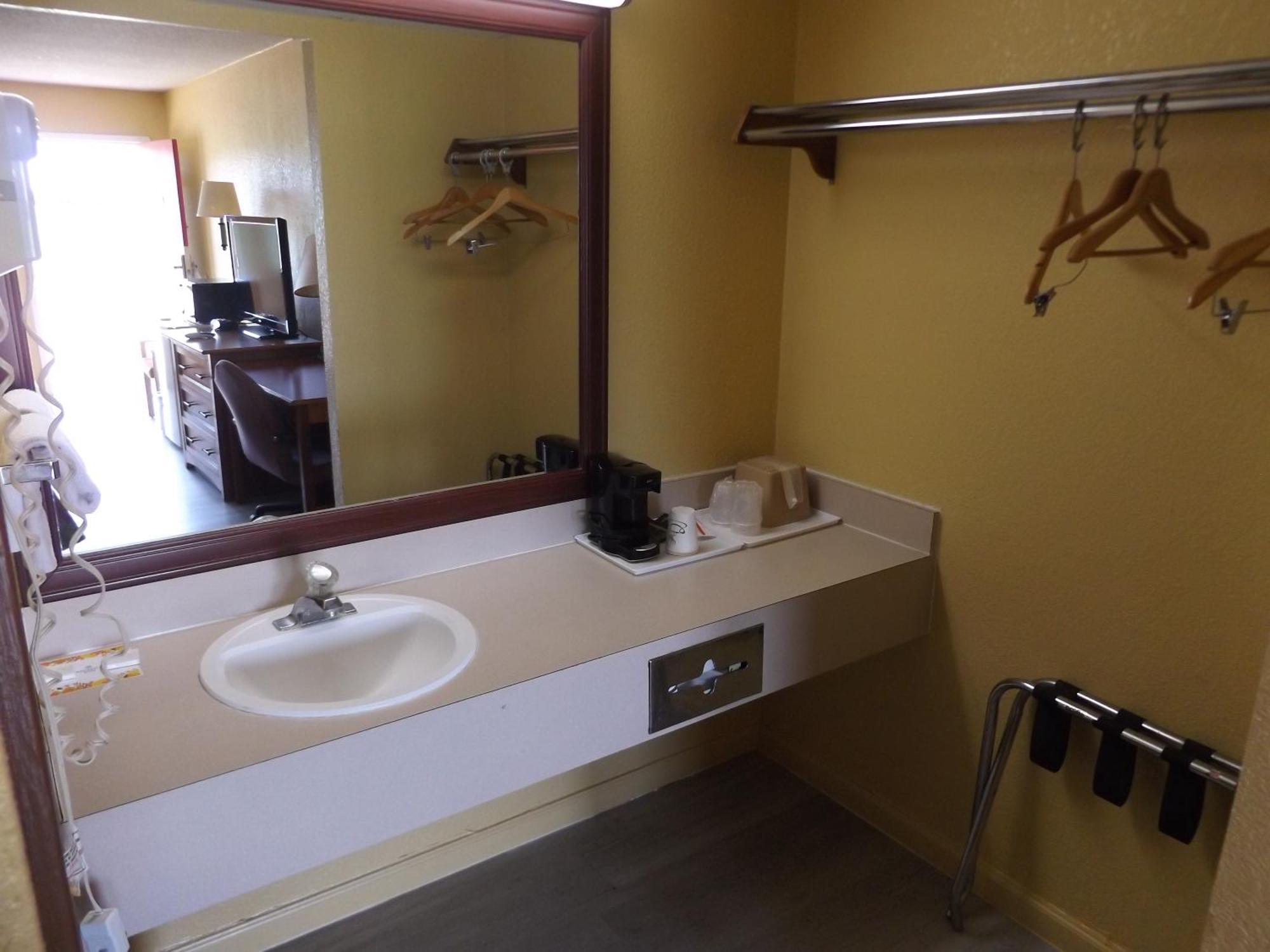 Regency Inn Concordia Dış mekan fotoğraf